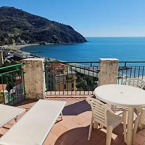 Maia Incantevole , Levanto Italie